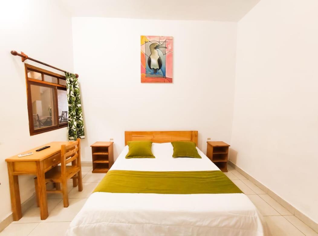 Tuzco Lodge ปูแอร์โตโลเปซ ภายนอก รูปภาพ