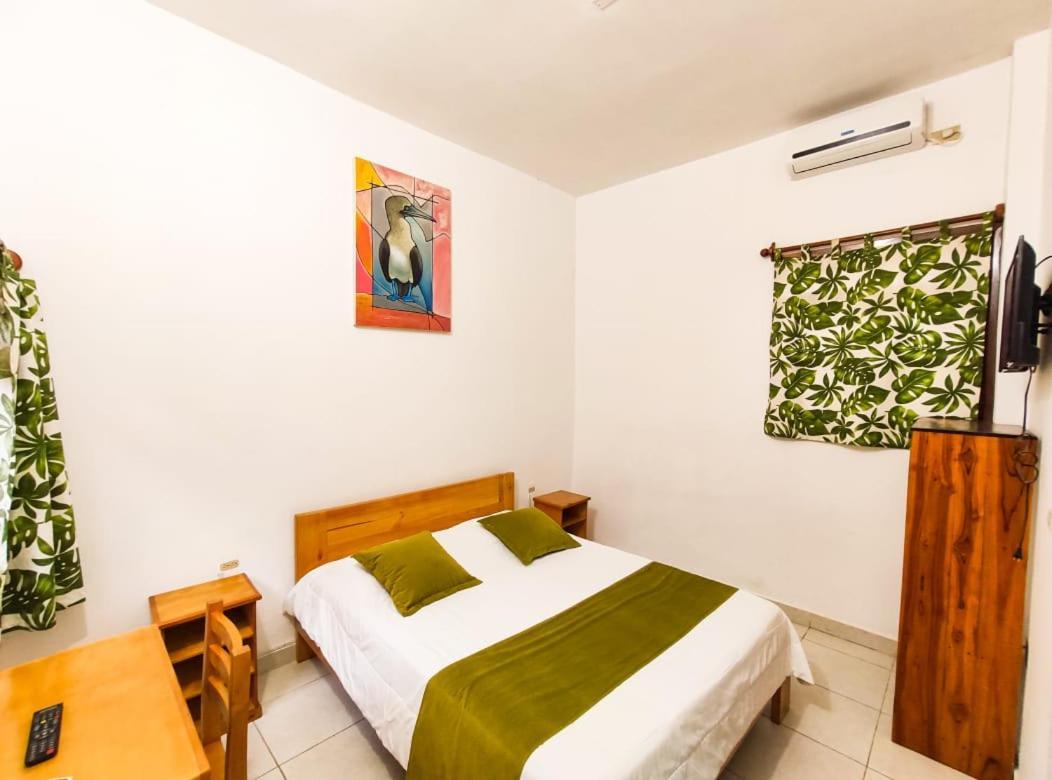 Tuzco Lodge ปูแอร์โตโลเปซ ภายนอก รูปภาพ