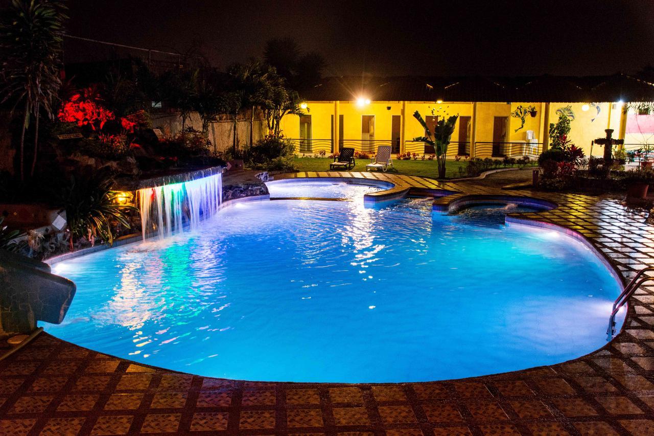 Tuzco Lodge ปูแอร์โตโลเปซ ภายนอก รูปภาพ