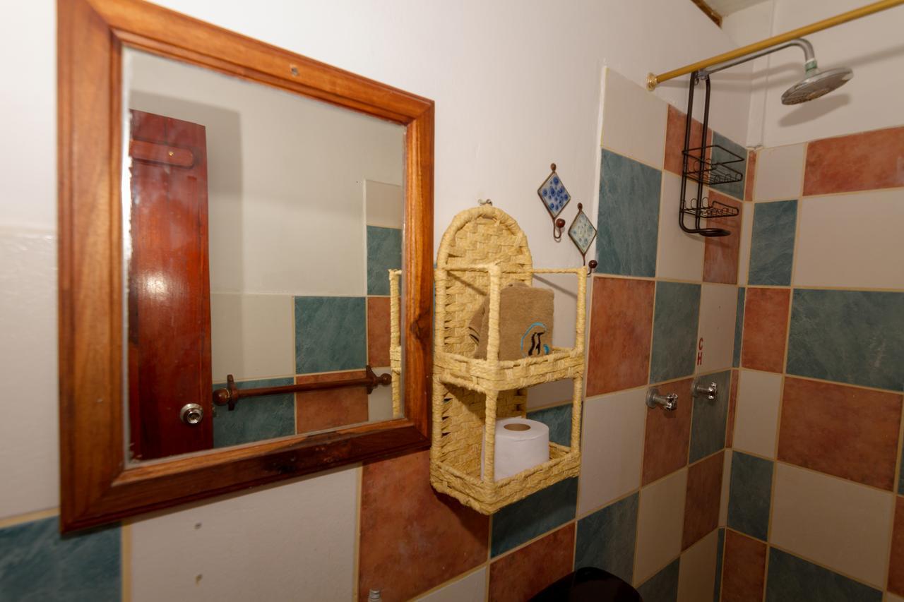 Tuzco Lodge ปูแอร์โตโลเปซ ภายนอก รูปภาพ
