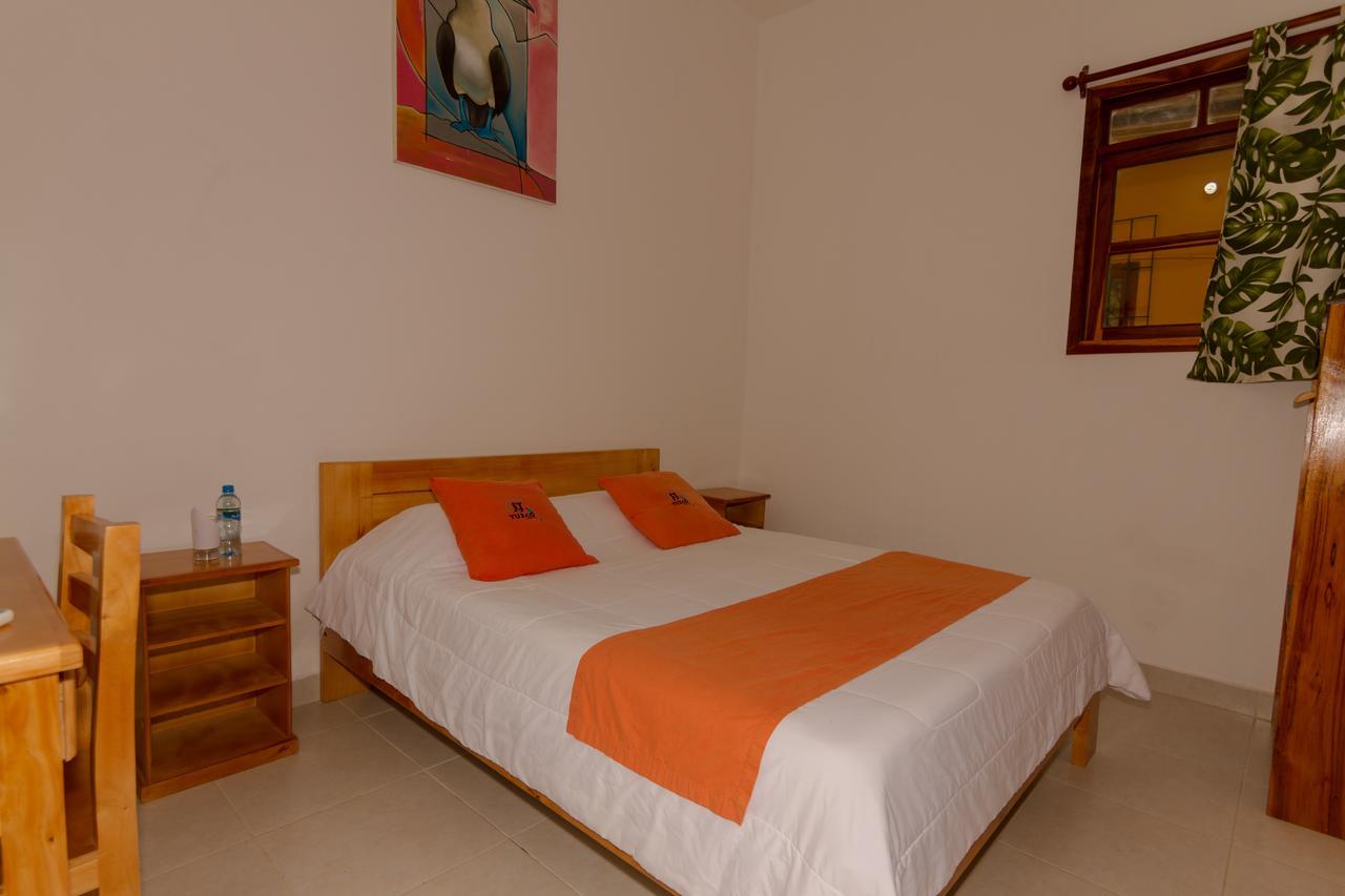 Tuzco Lodge ปูแอร์โตโลเปซ ภายนอก รูปภาพ